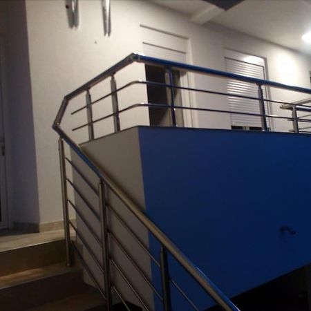 Apartmani M&V Сутоморе Экстерьер фото